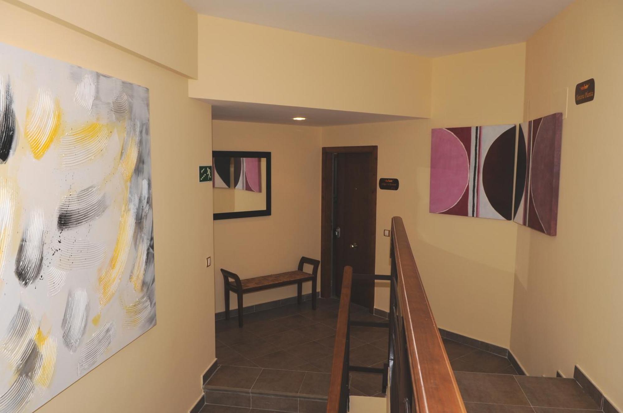 Apartamento Edificio Reyes La Adrada Exterior foto